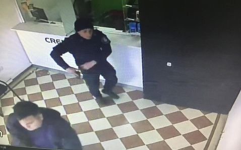 Los dos “poliladrones” de la financiera guardaron silencio y seguirán presos