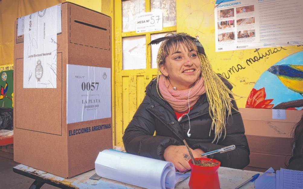 Llegó temprano y terminó presidiendo su mesa