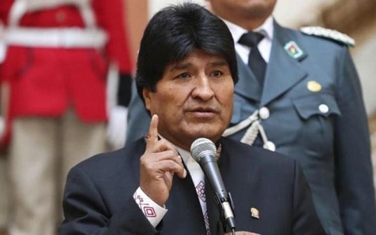 Evo Morales, bombero por un rato