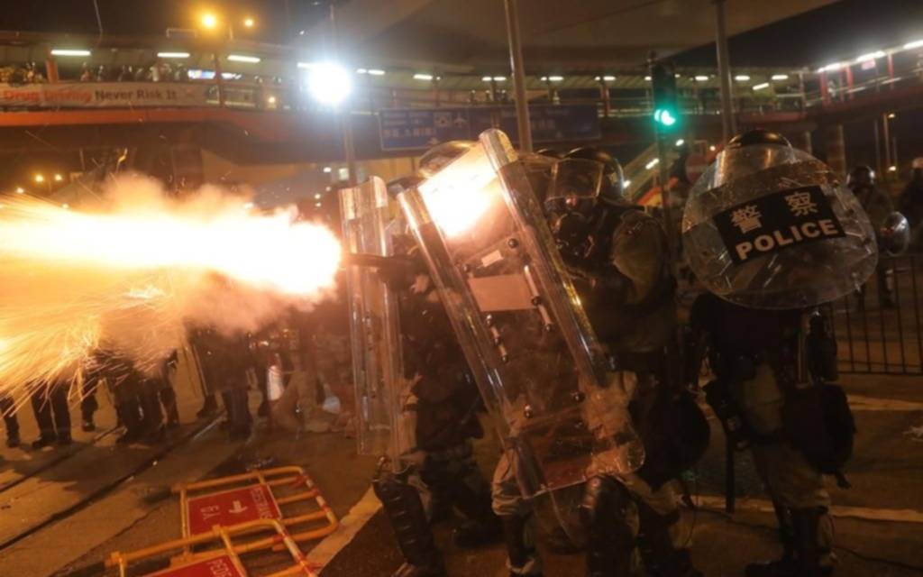 Nuevas y violentas manifestaciones en el centro de Hong Kong