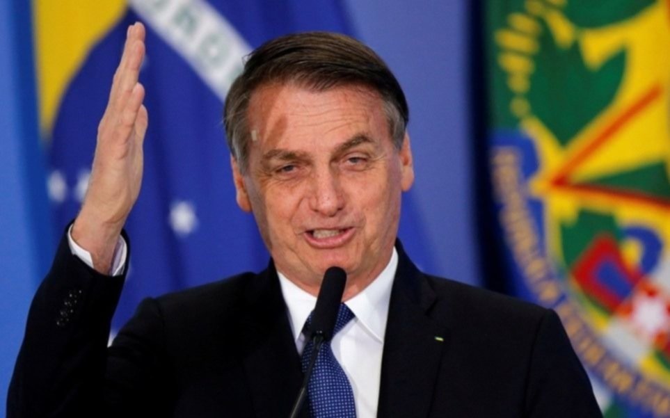 Un hijo de Bolsonaro cuestionó la democracia y causó revuelo en Brasil