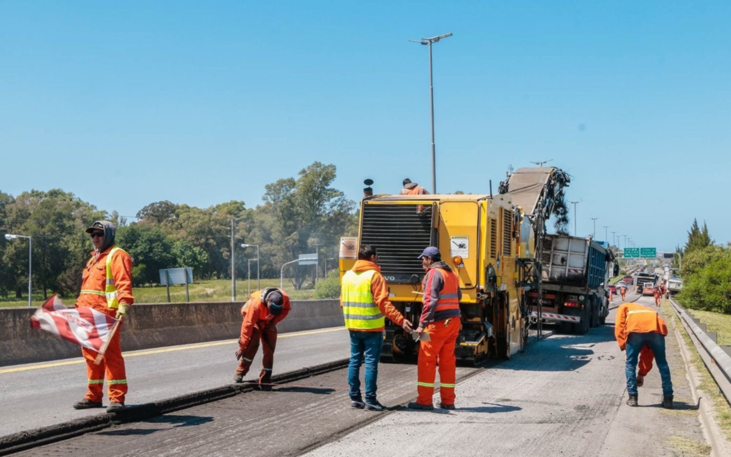 Reducción de carriles en la Autopista por una obra de repavimentación
