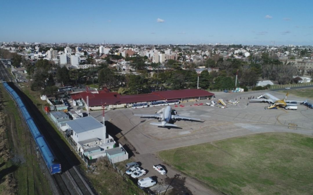 Comenzó a regir la restricción de vuelos nocturnos en El Palomar