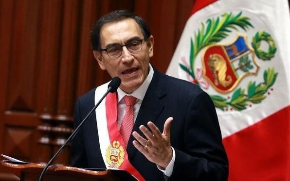 En Perú, la crisis política da un giro a favor del presidente Vizcarra