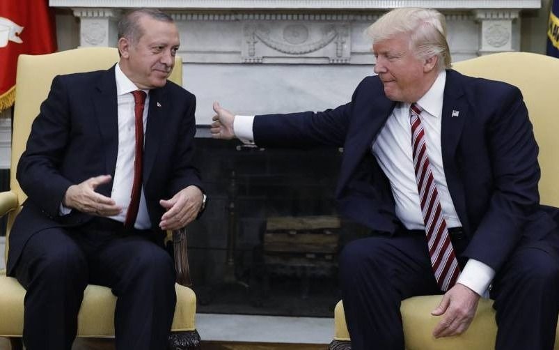 Turquía pacta con EE UU la suspensión temporal de su ofensiva en Siria