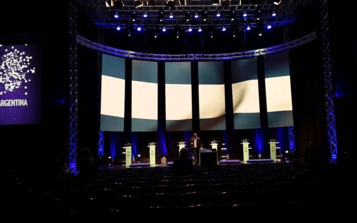 Se realiza en la UBA el segundo debate presidencial