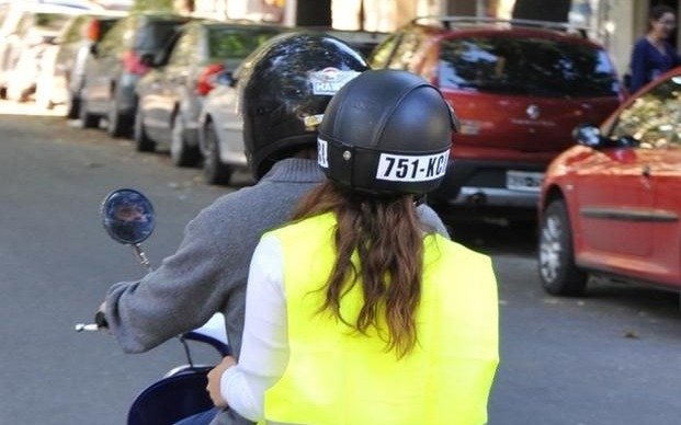 Motociclistas en pie de guerra contra la ley del chaleco y el casco con patente