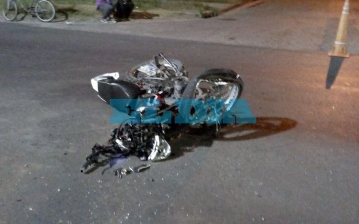 Murió el motociclista internado tras chocar con un auto en 150 y 66