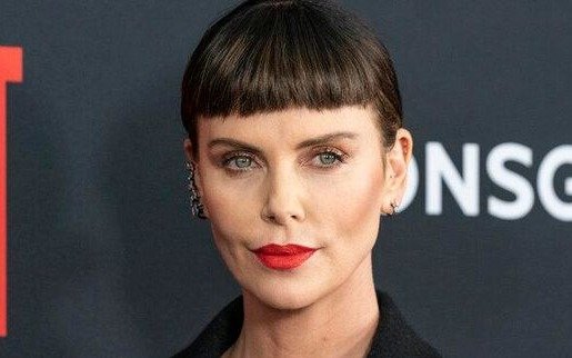 El día que la mamá de Charlize Theron mató a su papá