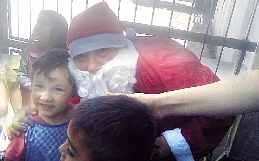 Sorpresas y golosinas llegaron al Jardín 977 de Melchor Romero