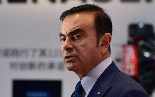 Orden de captura contra Ghosn, que dice que planeó sin ayuda su fuga de Japón