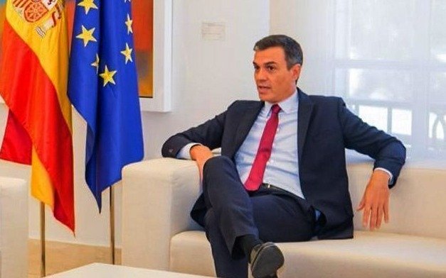 El socialista Sánchez se dispone a ser elegido al frente del gobierno español