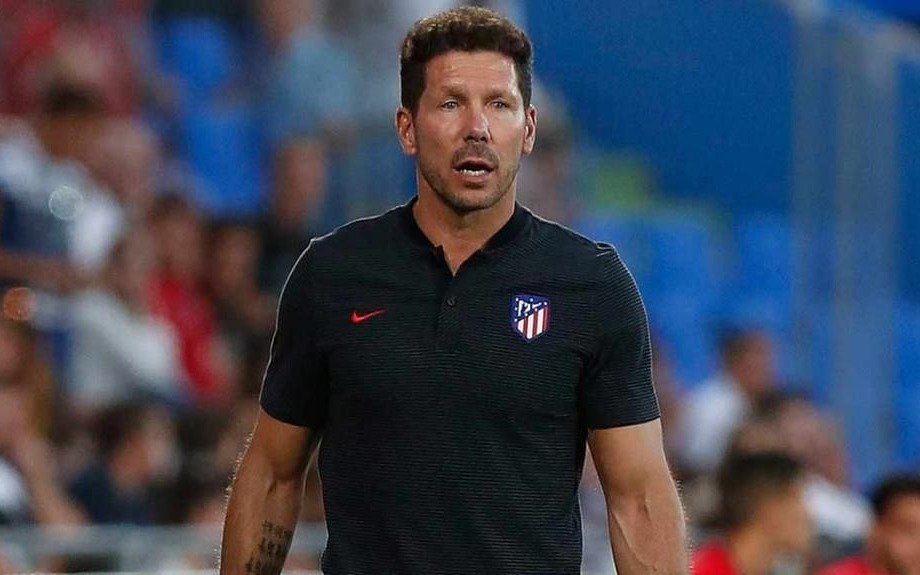El Cholo quiere al uruguayo Edinson Cavani con la camiseta del Colchonero