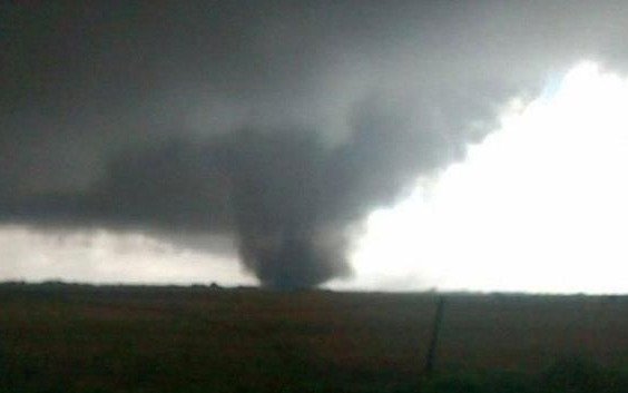 Al menos 22 muertos y decenas de casas arrasadas por tornados en Tennessee