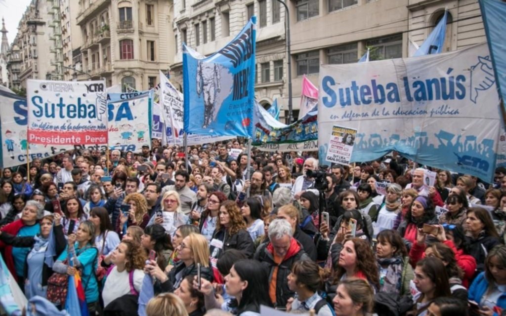 Suteba y Sadop convocaron a un paro docente para hoy