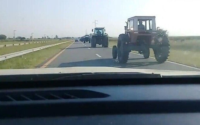 Trabajadores rurales entregaron productos en otro “verdurazo”