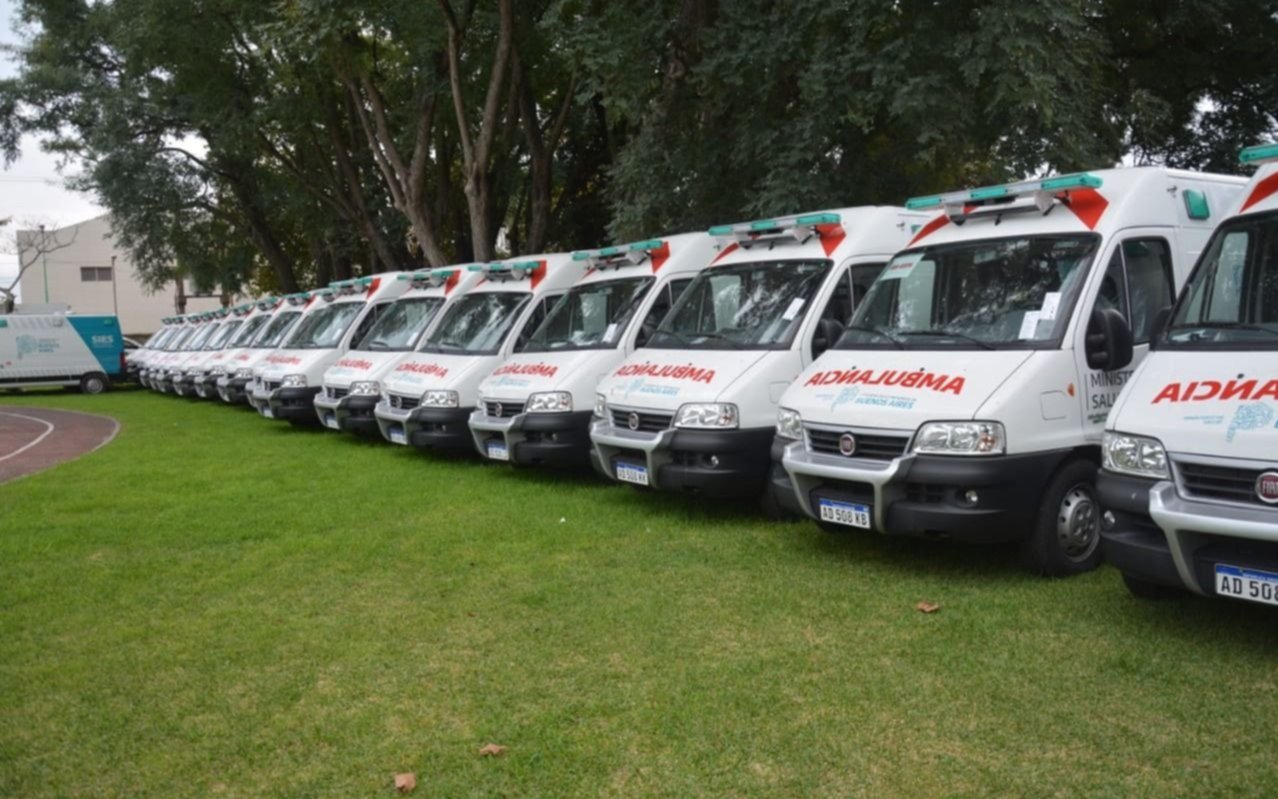 Recuperan 24 ambulancias que estaban abandonadas en depósitos de la Región