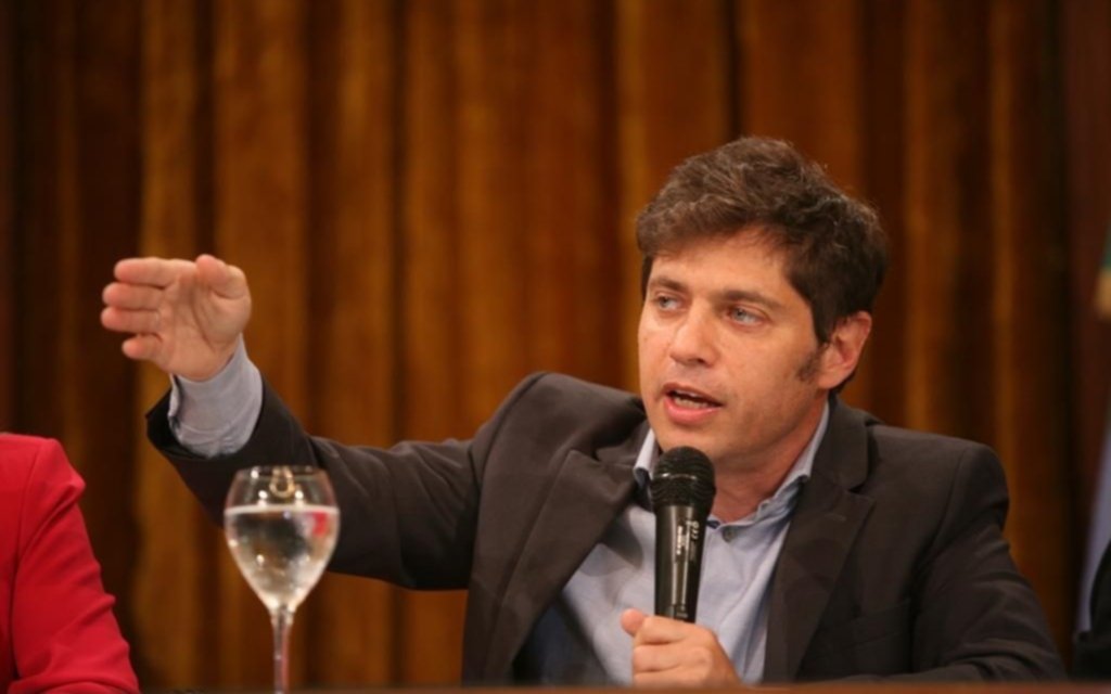 “Se va a ir abriendo el comercio de manera gradual”, anunció Kicillof