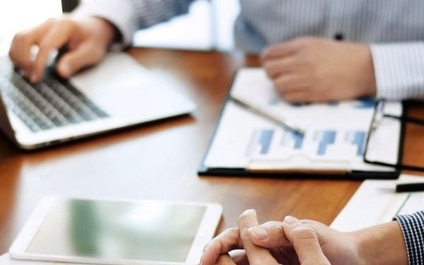 Prohíben a las empresas por otros 60 días los despidos sin causa
