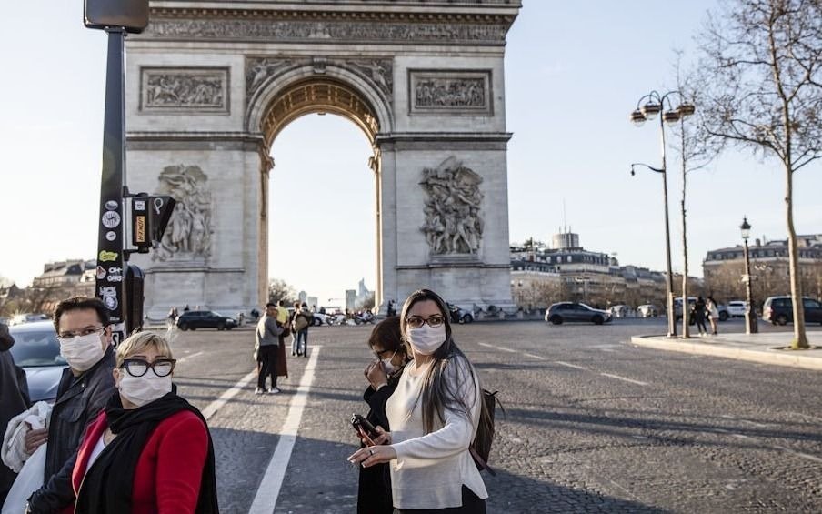 Aconsejan a los franceses no salir de vacaciones fuera de su territorio