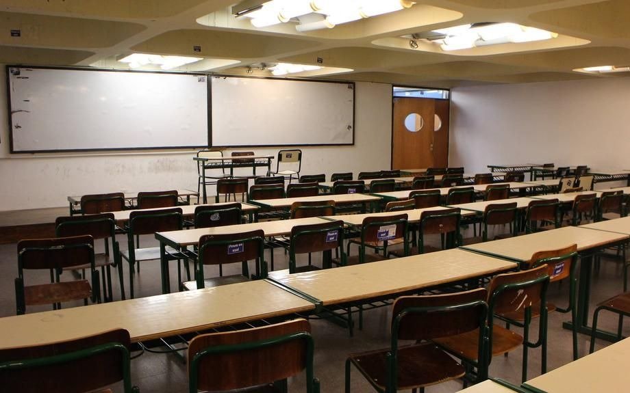 La universidad sectaria y la educación también