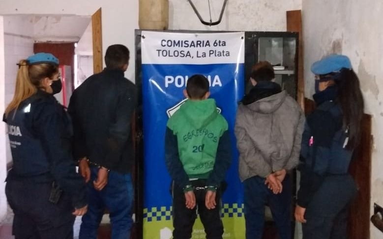 Tres menores de 13, 15 y 17 años, demorados en Tolosa por robos