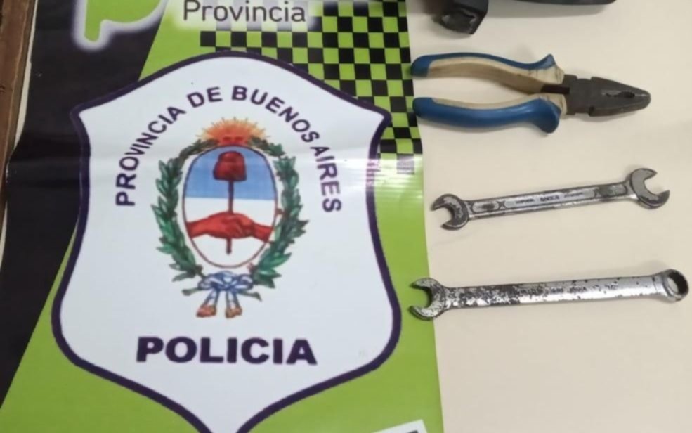 Tolosa: simulando ser pasajero, en seis días asaltó a tres taxistas y remiseros