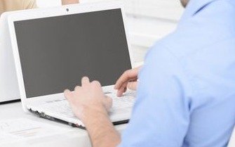 El 91% de los maestros dice trabajar más horas