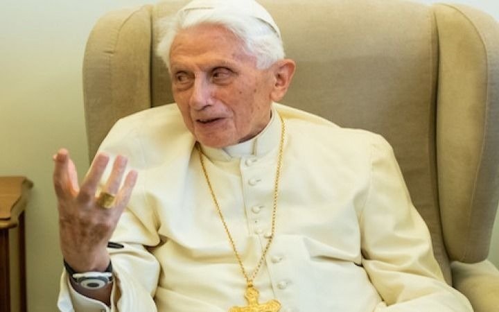 Preocupación por el estado de salud de Benedicto XVI