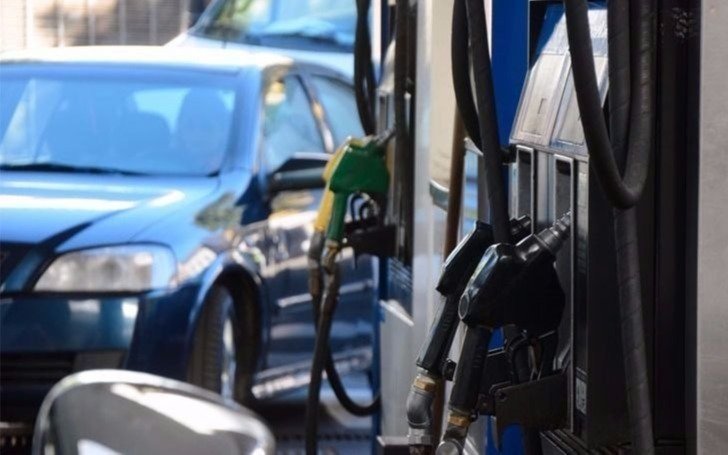 Estacioneros presionan por un aumento en las naftas