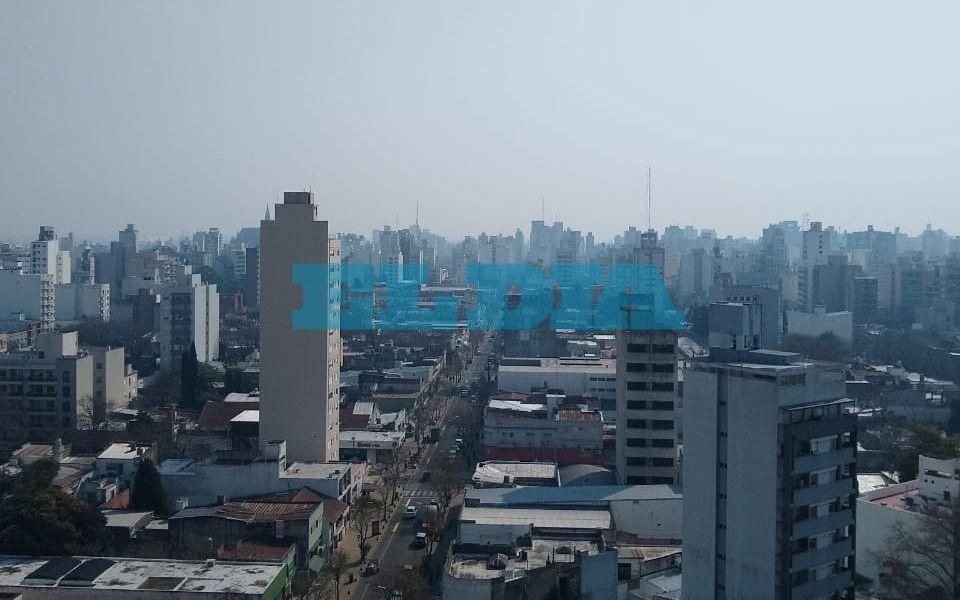 El intenso olor a humo sigue instalado en la Región