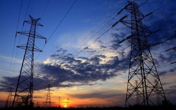 Oficializan el congelamiento de la tarifa eléctrica y buscan aliviar a industrias y comercios