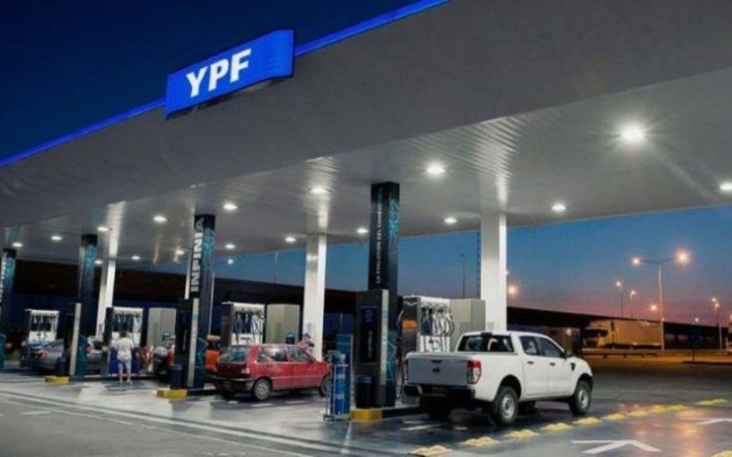 YPF aumentó un 3,5% promedio sus combustibles