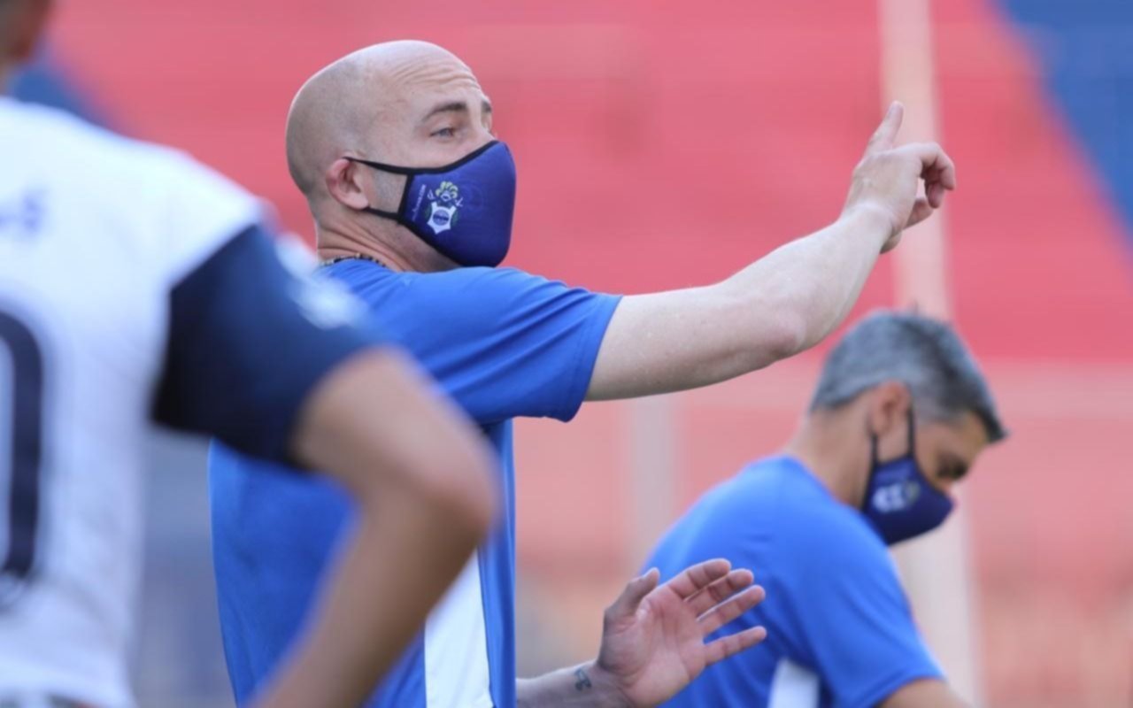 Gimnasia retomó la preparación a la espera de Carbonero