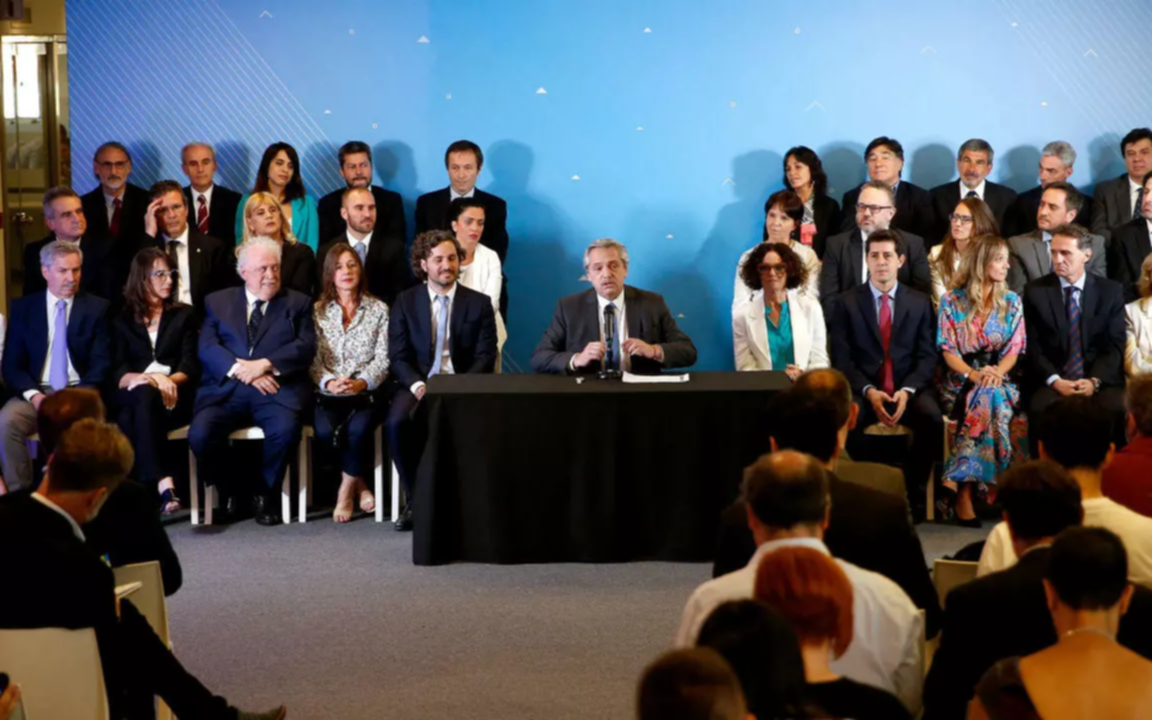 Aún en la cuarentena el Estado nombró a miles de empleados