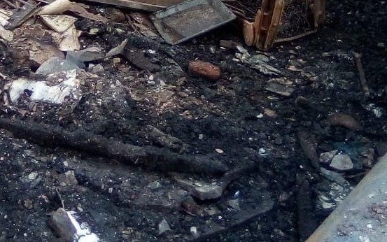 Piden ayuda para una familia de Gonnet que perdió todo en un incendio