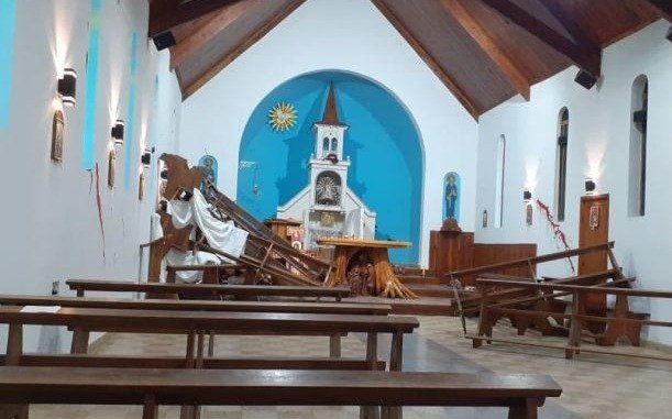 Imputan a tres mapuches que atacaron una iglesia