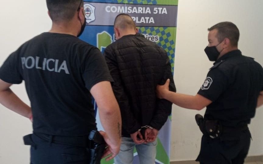 Andaban por la calle con pedidos de captura