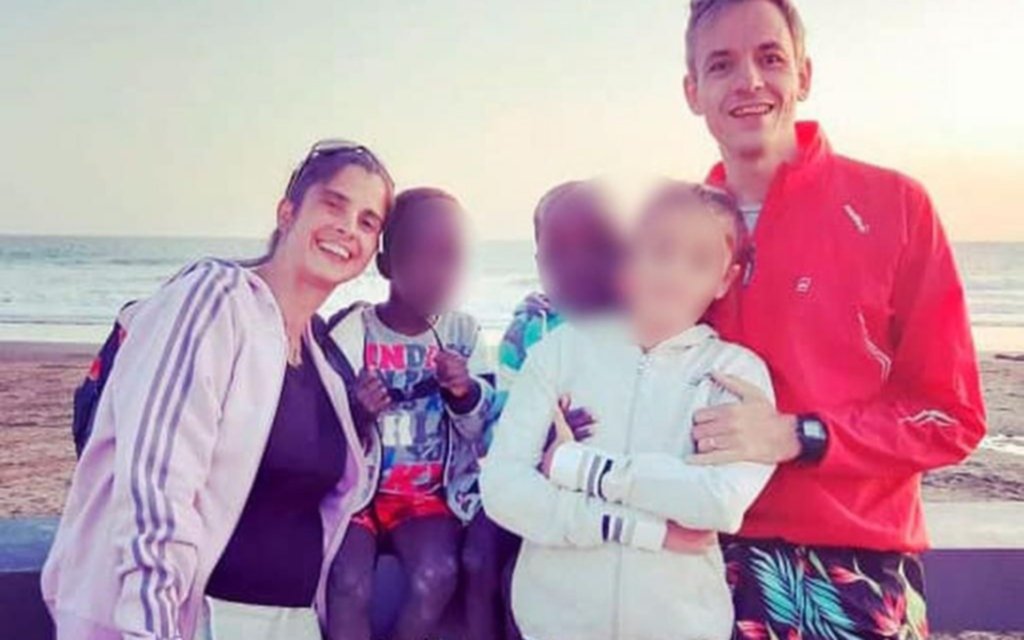 Hermanos africanos: afirman que no se hizo el trámite de adopción