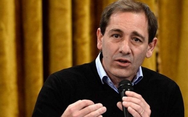 Garro pasa la frontera platense y sale a defender al PRO en la Región