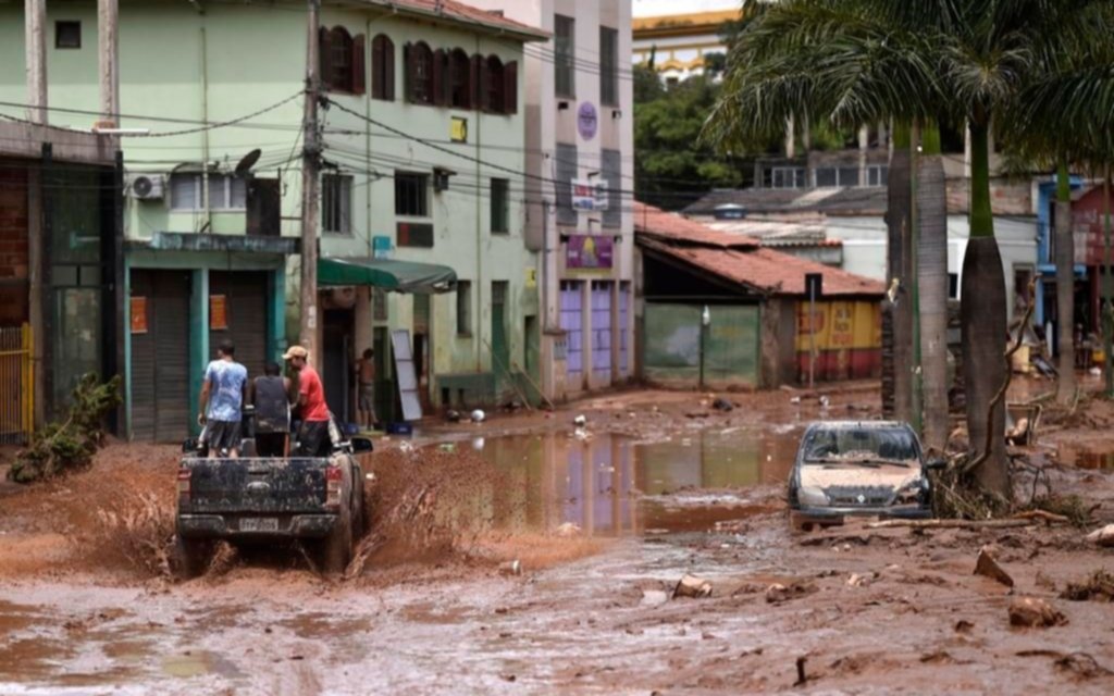 Al menos siete muertos por fuertes lluvias que azotaron al sur de Brasil