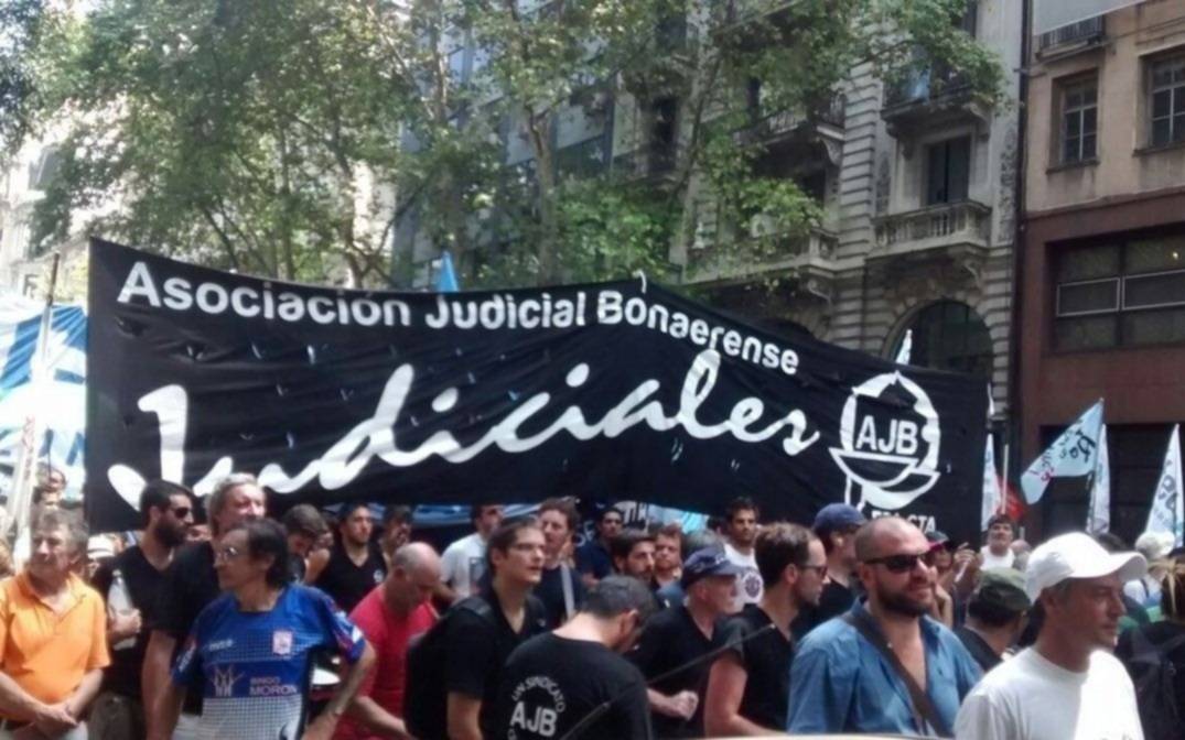 Paritaria en la Provincia: citan a judiciales; estatales y médicos, a la espera