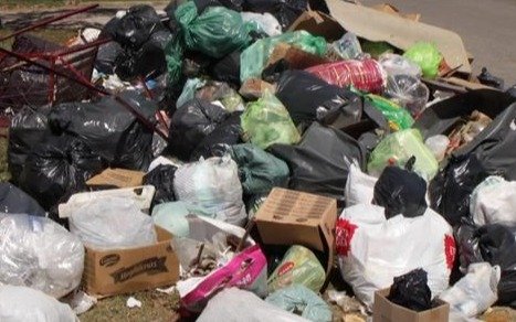“Gigantesca” acumulación de residuos en un baldío de 144 entre 46 y 47