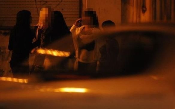 Dos días con peleas a botellazos, pedradas y machetes en la Zona Roja