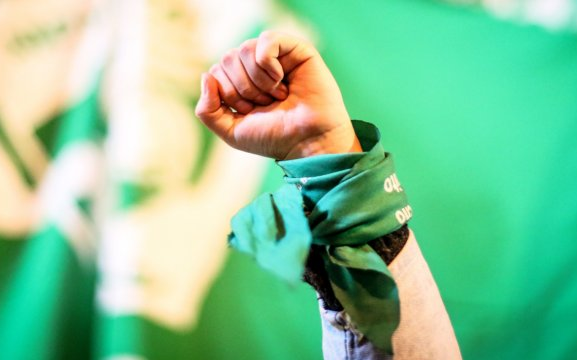 El apoyo oficial a la ley del aborto ya tropieza con presentaciones judiciales