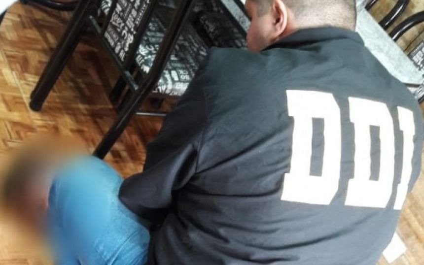 Berazategui: balean a una policía con su propia arma durante un robo