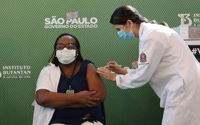 Brasil aprobó la vacuna china pero no la rusa
