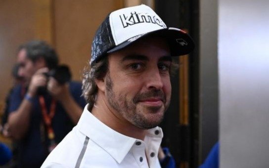 Fernando Alonso, atropellado y con fractura de mandíbula