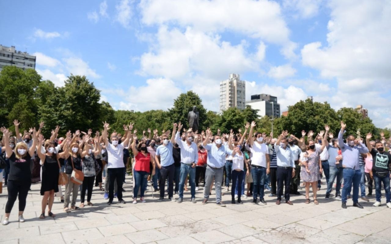 Interna en la UCR: movida platense en respaldo a Abad
