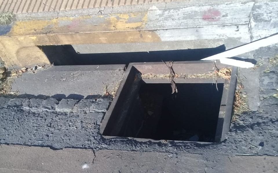 Piden una solución para una boca de tormenta céntrica